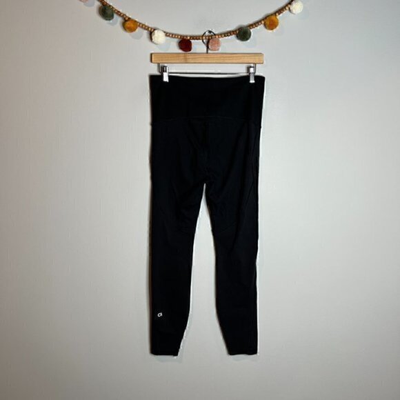 GapFit Maternity Sculpt Compression athletic leggings - Picture 3 of 5
